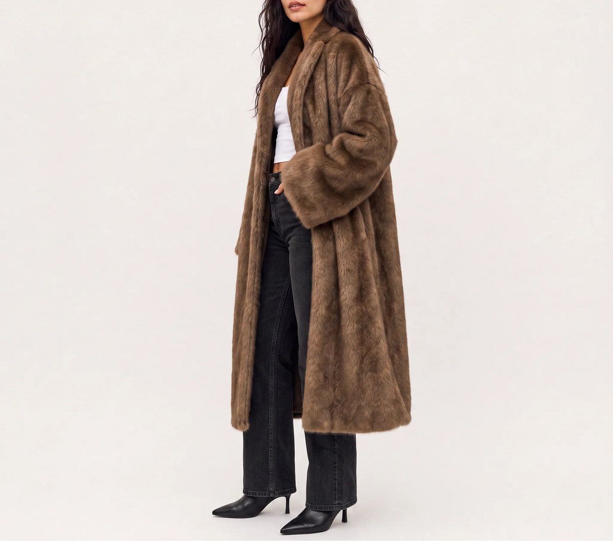 Vianne Chelsea boot, side profile showing the low block heel