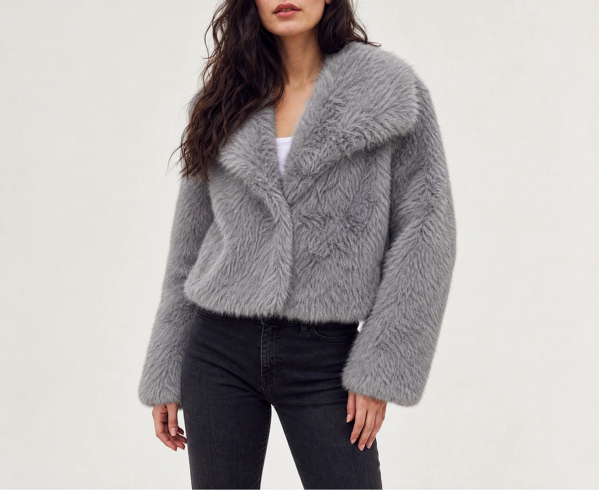 Evania | Women's Faux Fur Coat