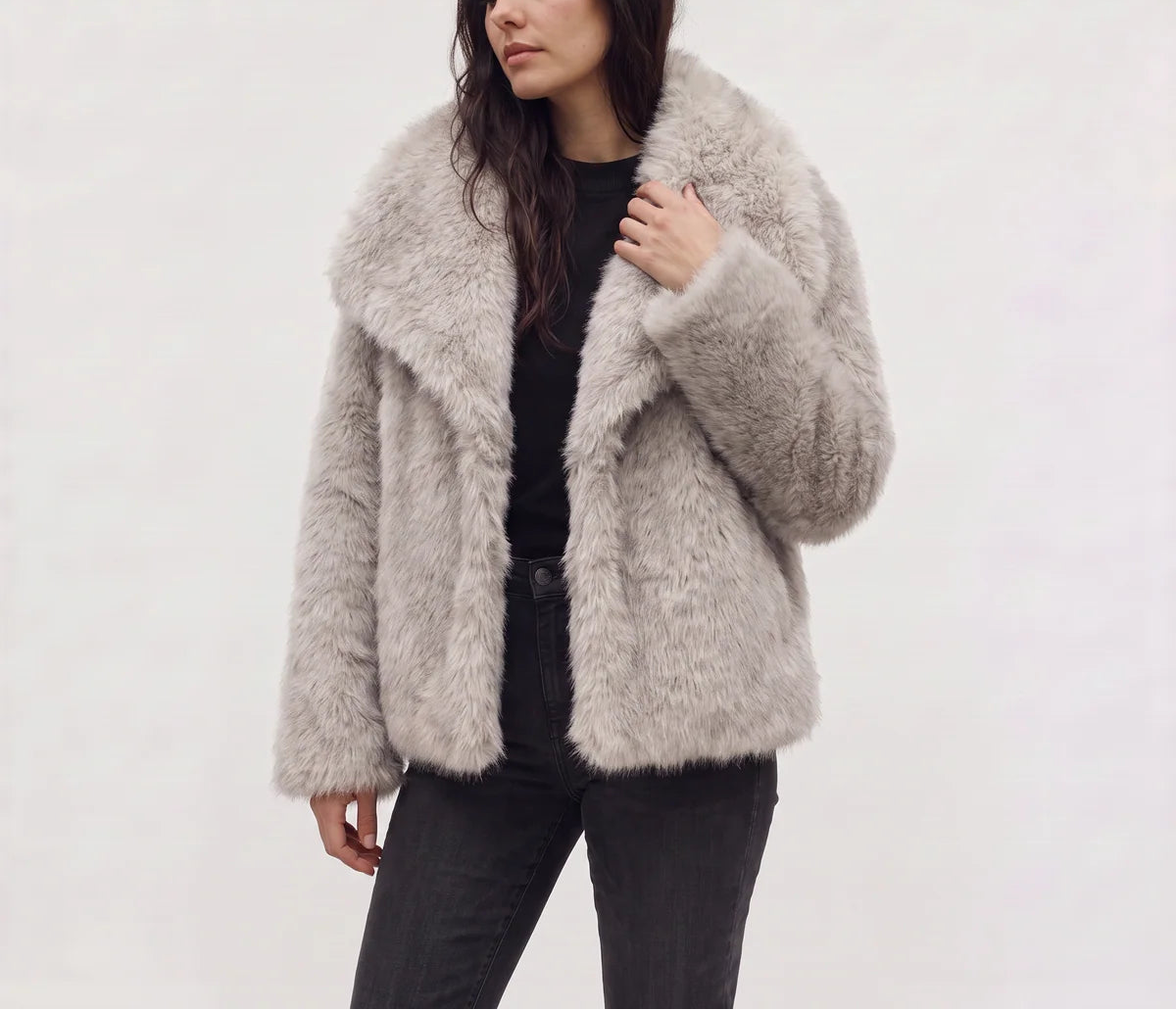 Evelisse | Women's Faux Fur Coat with Oversized Collar