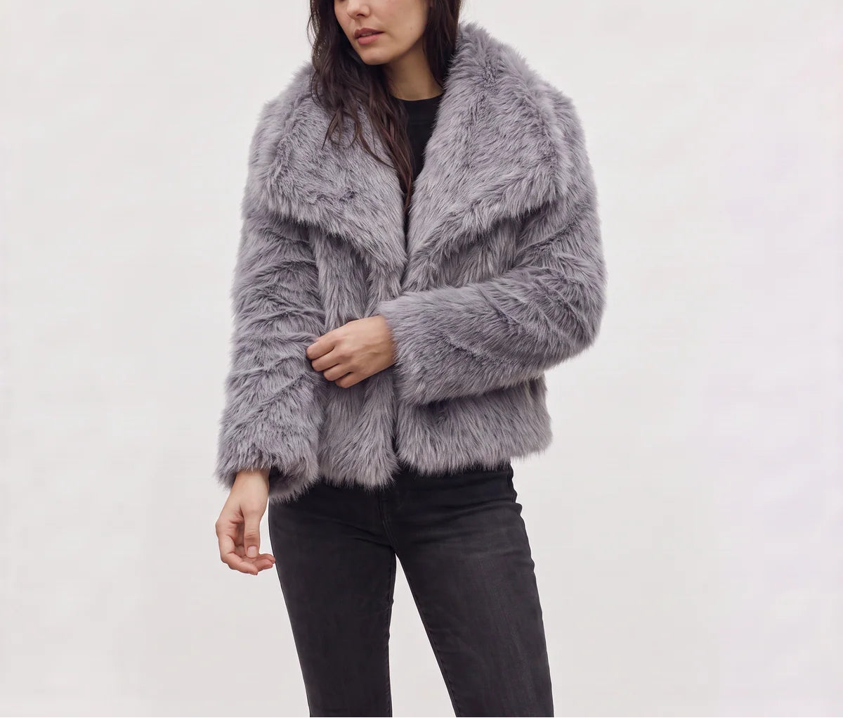 Evelisse | Women's Faux Fur Coat with Oversized Collar
