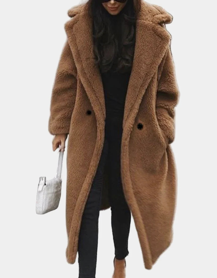 Tavielle Chelsea boots worn with trousers