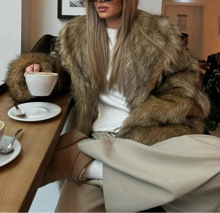Brietta | Women's Faux Fur Coat in Warm Brown